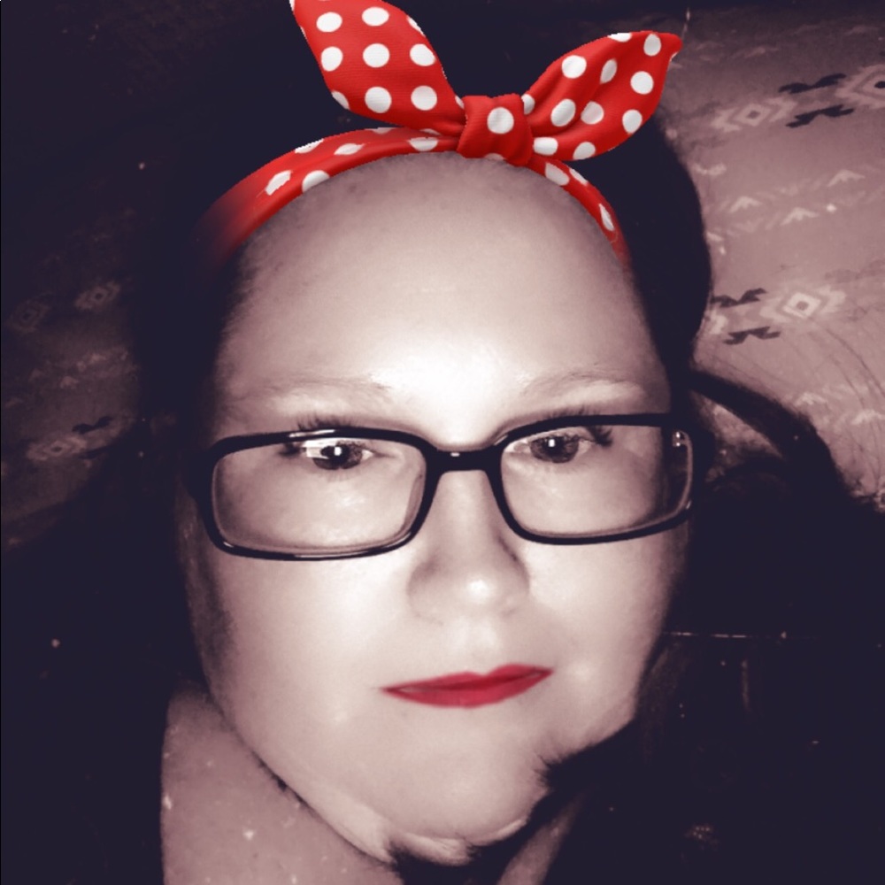 Meet your Posher, Nicole